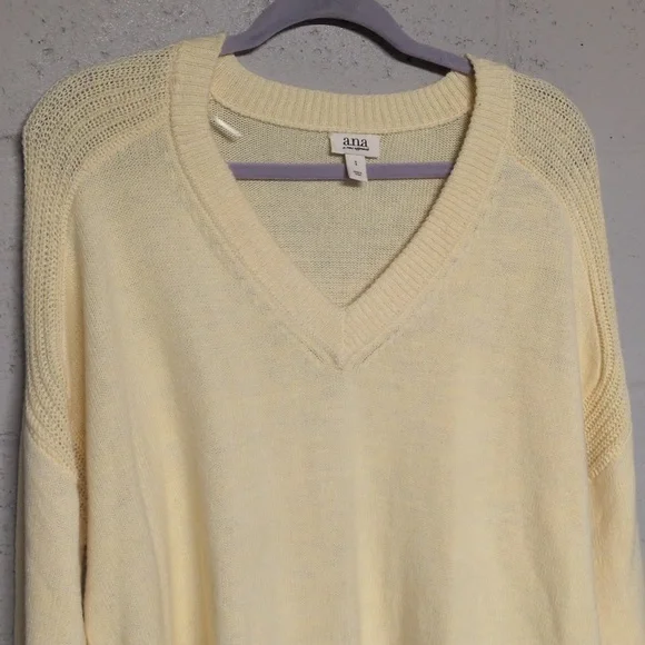 a.n.a Women's Butter Yellow V-Neck Sweater Loose Fit Size Small NWOT, Soft Girl - Picture 3 of 5